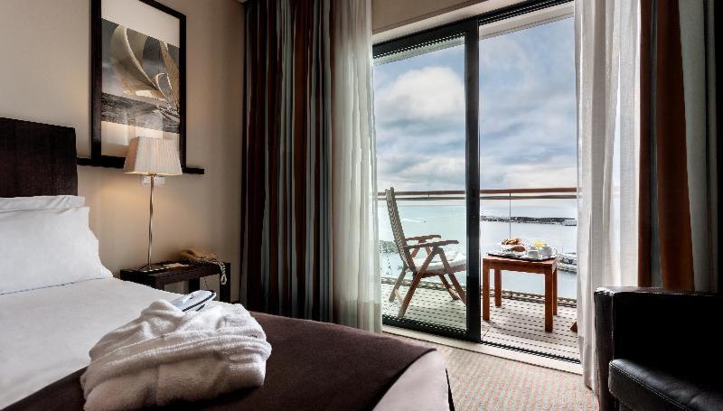Hotel Marina Atlântico Ponta Delgada Habitación foto